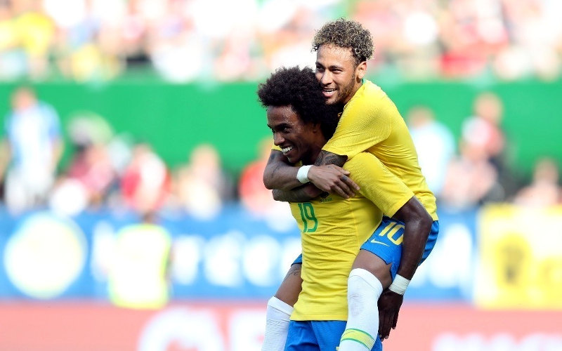 Brasil goleia no último jogo antes da Copa. Gols de Jesus, Neymar e Coutinho