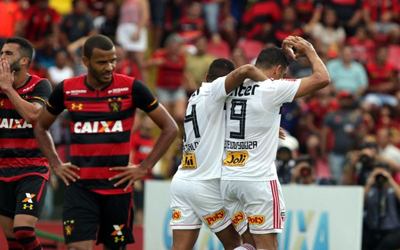 Com gol de Diego Souza, o São Paulo vence Sport na Ilha. 8 jogos de jejum