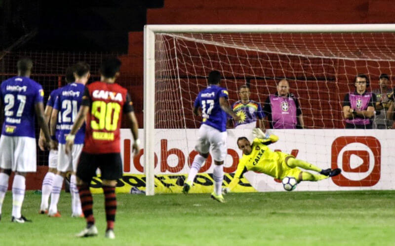 Magrão pega pênalti e Sport empata sem gols com o Cruzeiro na Ilha