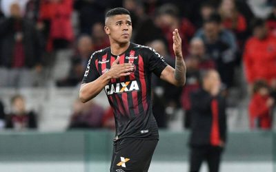 Sport é goleado pelo Atlético-PR e soma a 10ª derrota seguida fora de casa