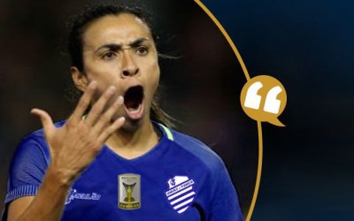 Marta diz que toparia jogar no CSA no Brasileirão de 2019. O que diz a regra?