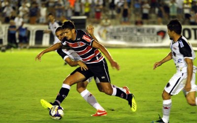 Santa empata sem gols com o Botafogo em partida equilibrada no Almeidão