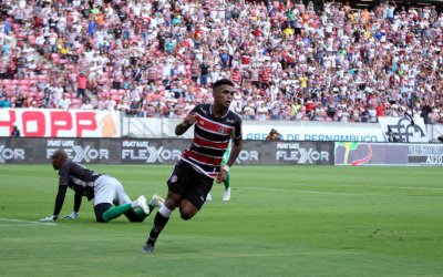 Com facilidade e golaços, Santa Cruz goleia o América em estreia na Arena