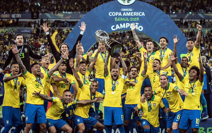 Brasil chega ao 18º título entre mundiais, intercontinentais e continentais. Recorde