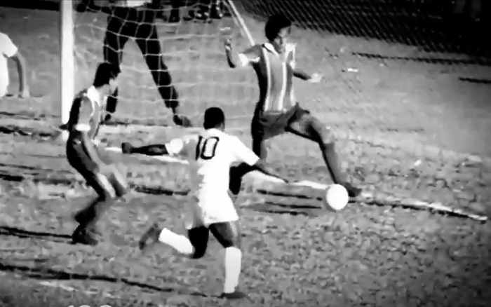 Pelé: Todos os jogos e os gols do Rei contra os times do Paraná