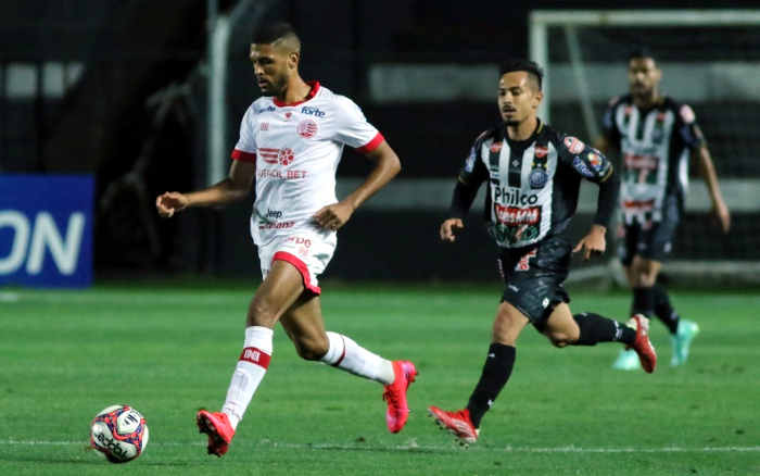 Caio Dantas chega ao Náutico e é mais um reforço do Timbu para