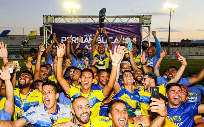 Profissional há 285 dias, Caruaru City leva 1º título e mantém a cidade no Estadual