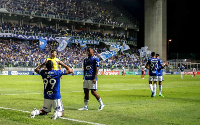 Cruzeiro goleia o Náutico em BH em duelo de opostos, com 36 pontos de diferença