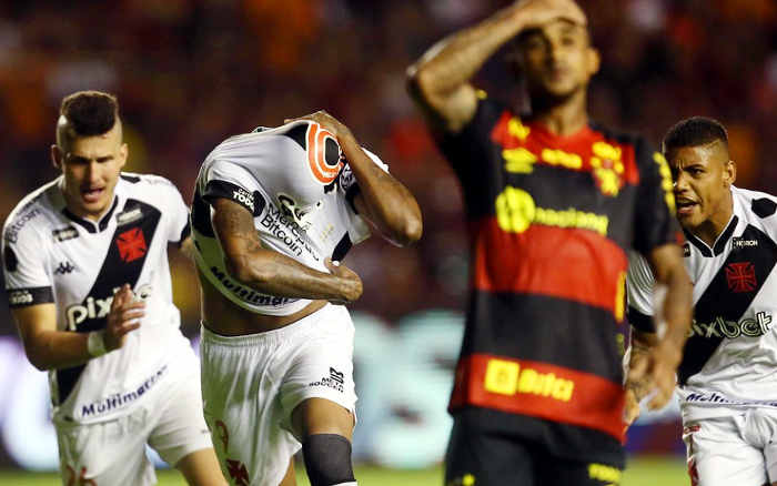 Vasco e Grêmio empataram pela série B em jogo de muitas faltas e