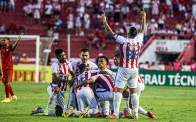 TV  Com o Clássico das Multidões, futebol em PE volta com a maior  audiência no ano - Cassio Zirpoli