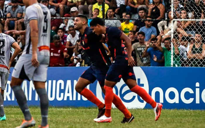 150 anos do Cinturão Mundial do Futebol, com a disputa viva na Copa do  Catar - Cassio Zirpoli