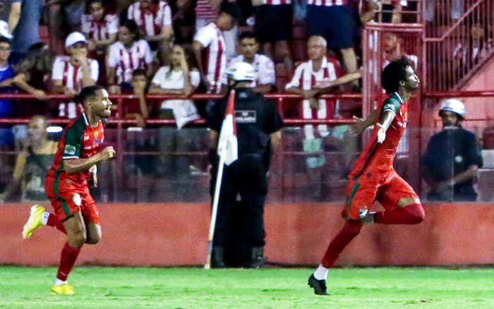 Após 34 pênaltis, Salgueiro elimina Náutico nas quartas de final do  Pernambucano - Folha PE