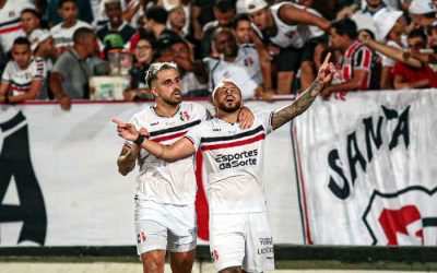 Santa Cruz vence o Flamengo de Arcoverde no Arruda e segue 100% no Estadual