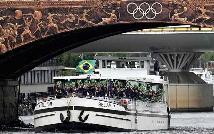 Time Brasil na abertura dos Jogos Olímpicos de Paris