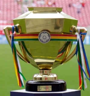 Troféu do Campeonato Pernambucano em 2018 e 2019