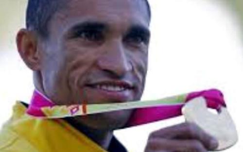 BA - Leandro Oliveira em 2011 (atletismo, 15.00m)